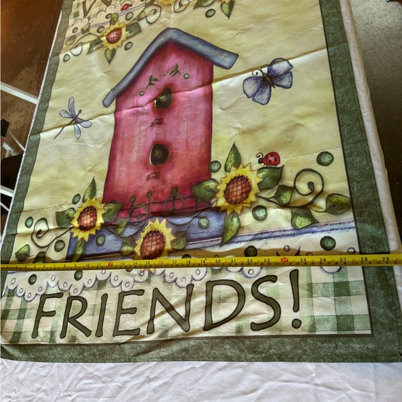 5 Seasonal Outdoor Flags - 2 Large + 3 Garden Size - Picture 4 of 11